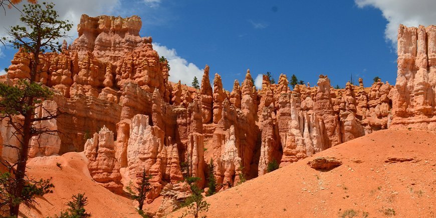Die schönen orangefarbenen Hoodoos im Bryce-Canyon-Nationalpark, USA: