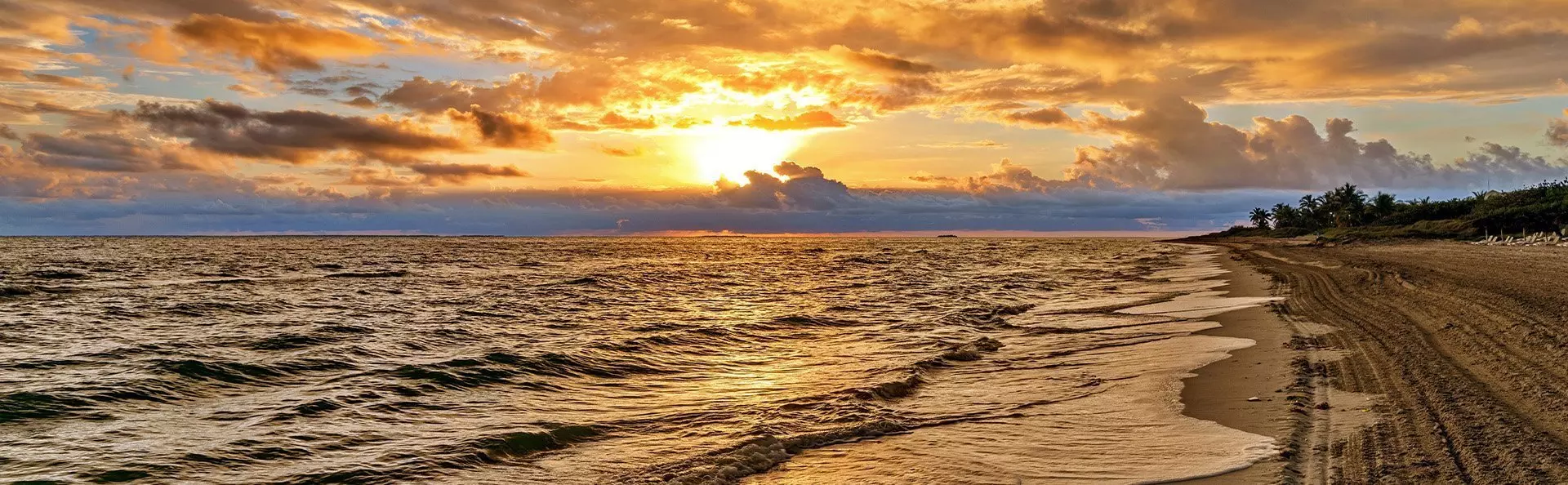 Magischer Sonnenuntergang am Strand von Varadero, Kuba