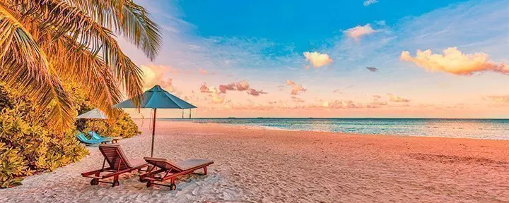 Strand bei Sonnenuntergang auf Mauritius
